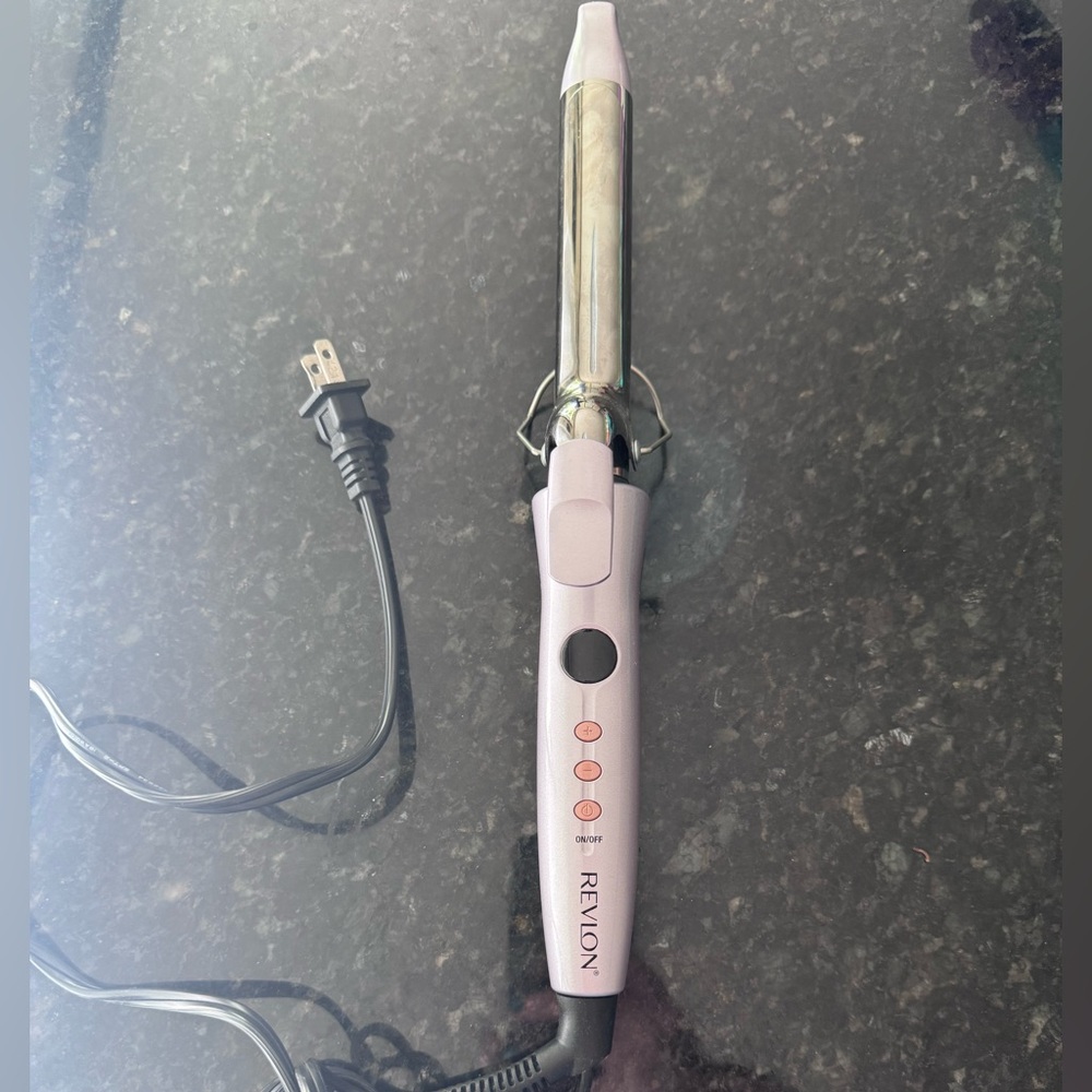 Revlon Lavender Curling Iron with Silver Barrel